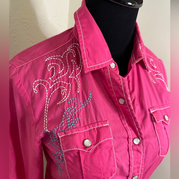 Cruel Hot Pink Embroidered and Studded Long Sleeve Pearl Snap Shirt Size S - Picture 3 of 8